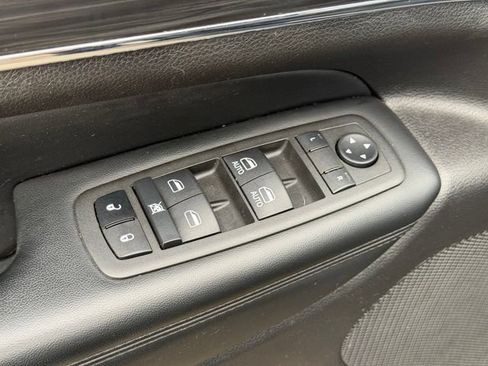 Used 2022 Jeep Grand Cherokee Limited AWD/4WD image 23