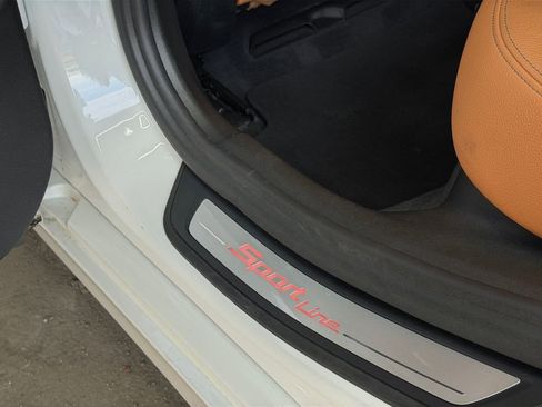 Used 2018 BMW 540i w/ Premium Package image 17