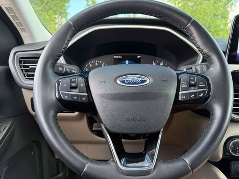 Used 2022 Ford Escape SEL w/ Class II Trailer Tow Package AWD/4WD image 22