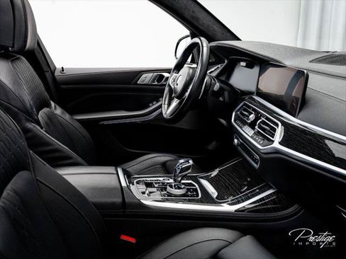Used 2021 BMW X7 M50i AWD/4WD image 35