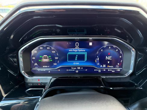 Used 2025 Chevrolet Silverado 1500 LT image 28