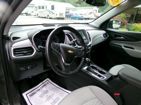 Used 2018 Chevrolet Equinox LT image 12