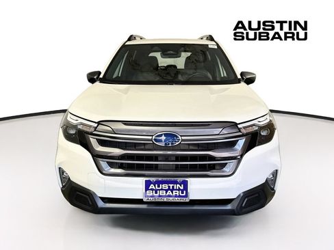 Used 2026 Subaru Forester Premium AWD/4WD image 3