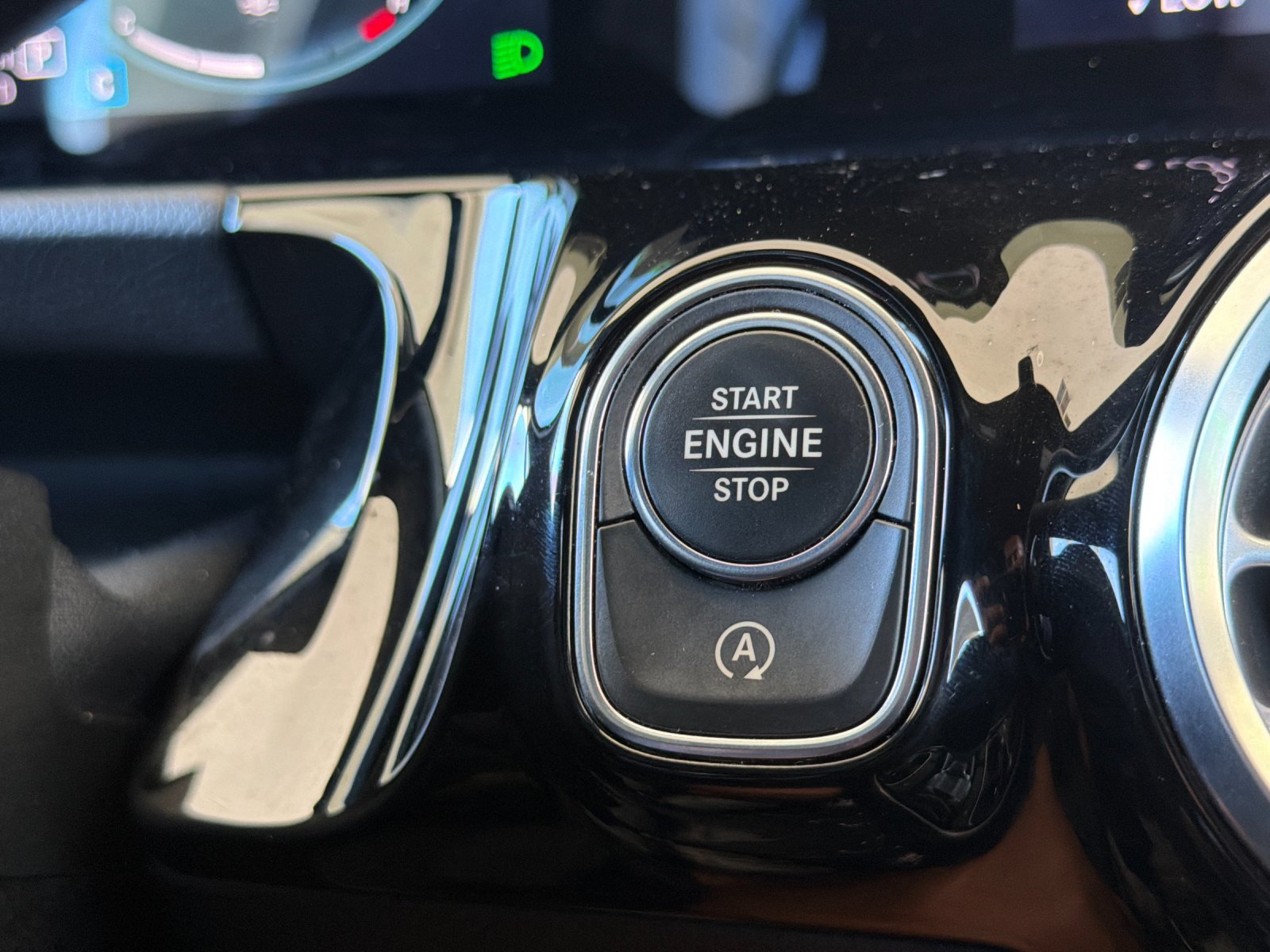 Used 2021 Mercedes-Benz GLA 250 4MATIC image 25