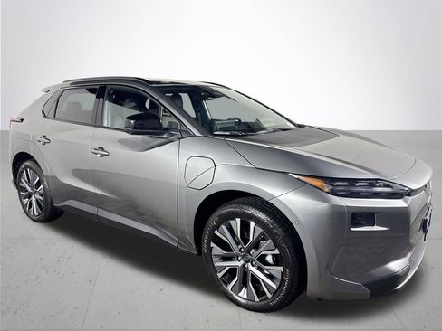 New 2026 Subaru Solterra Limited image 4