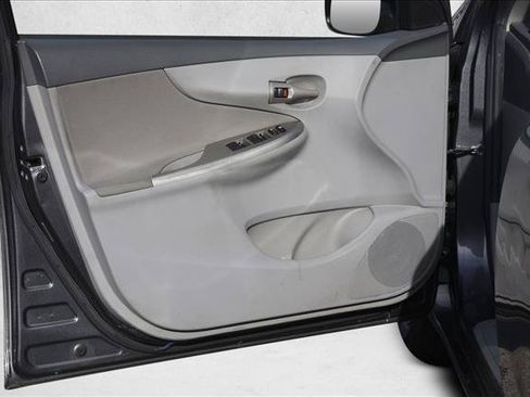 Used 2010 Toyota Corolla LE FWD image 12