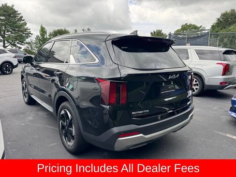 Used 2025 Kia Sorento EX FWD image 7