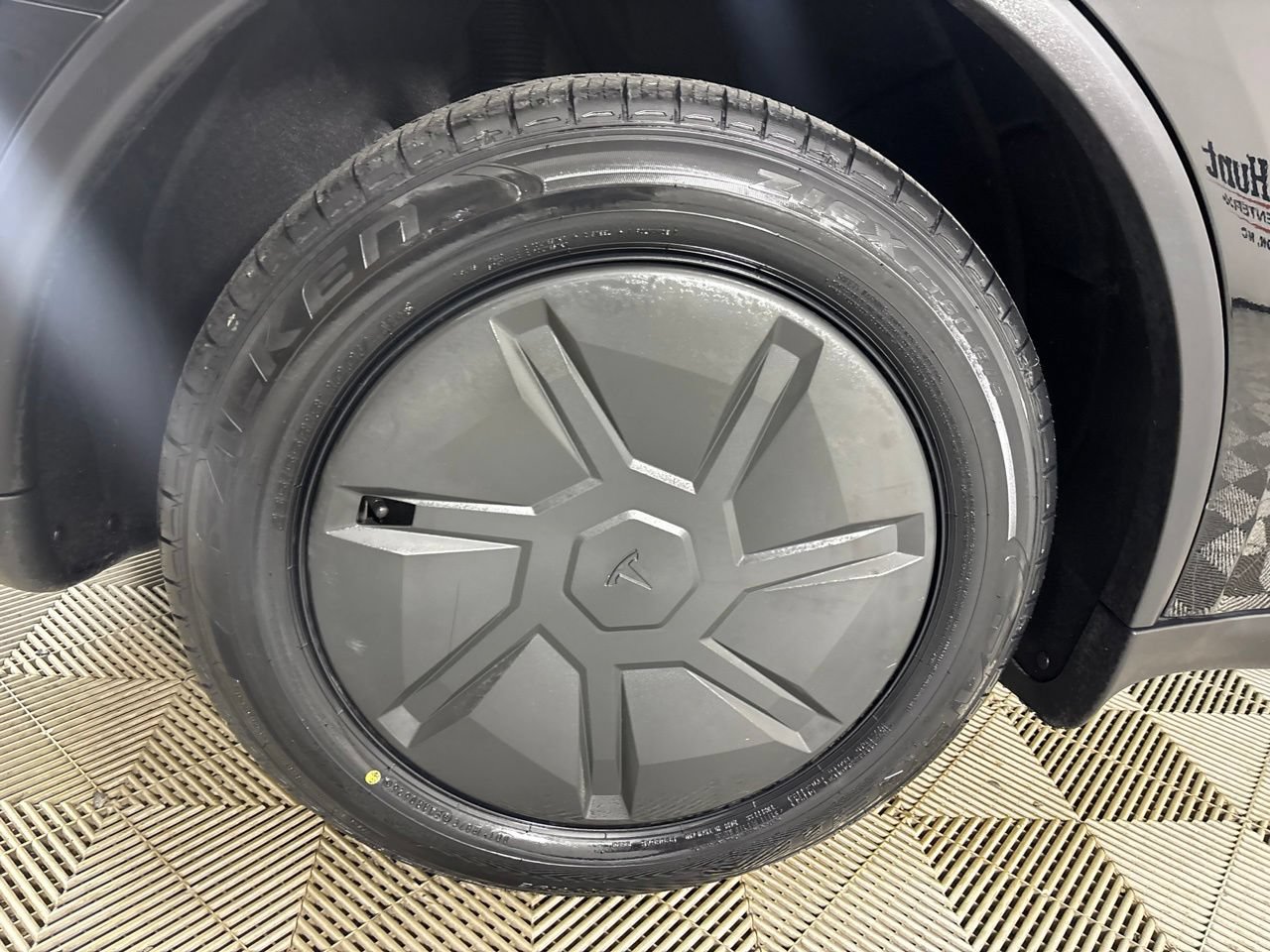 Used 2026 Tesla Model Y 2WD image 24