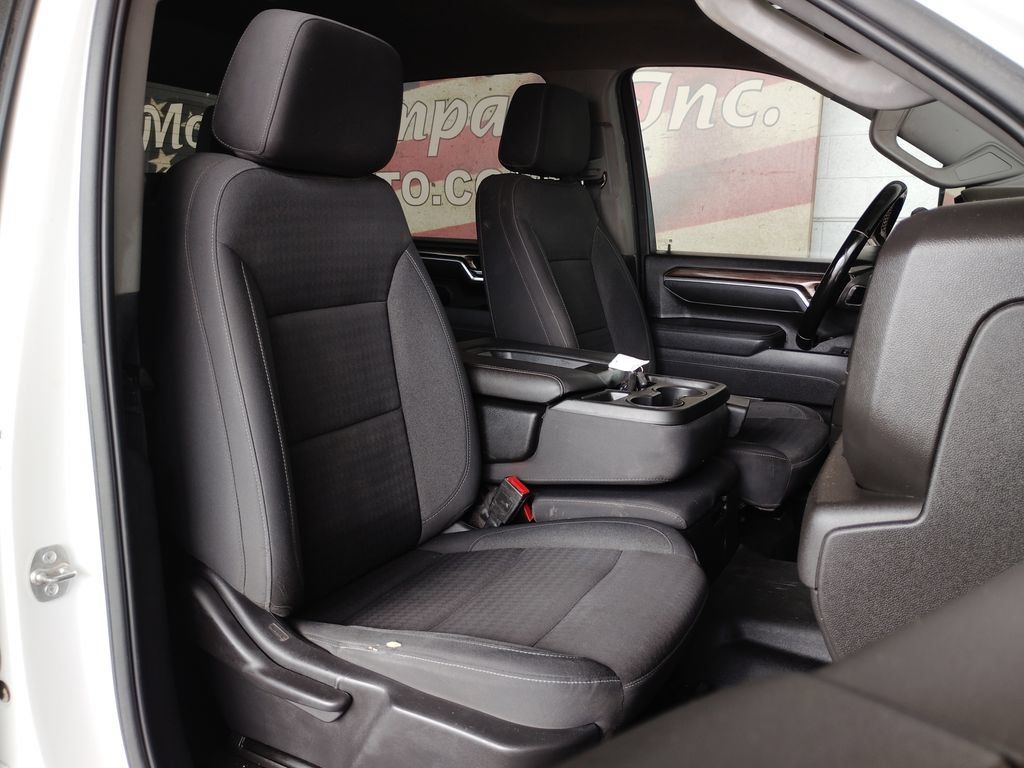 Used 2025 Chevrolet Silverado 2500 LT AWD/4WD image 15