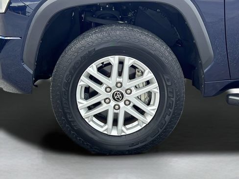 Used 2024 Toyota Tundra SR5 w/ SR5 Convenience Package AWD/4WD image 27