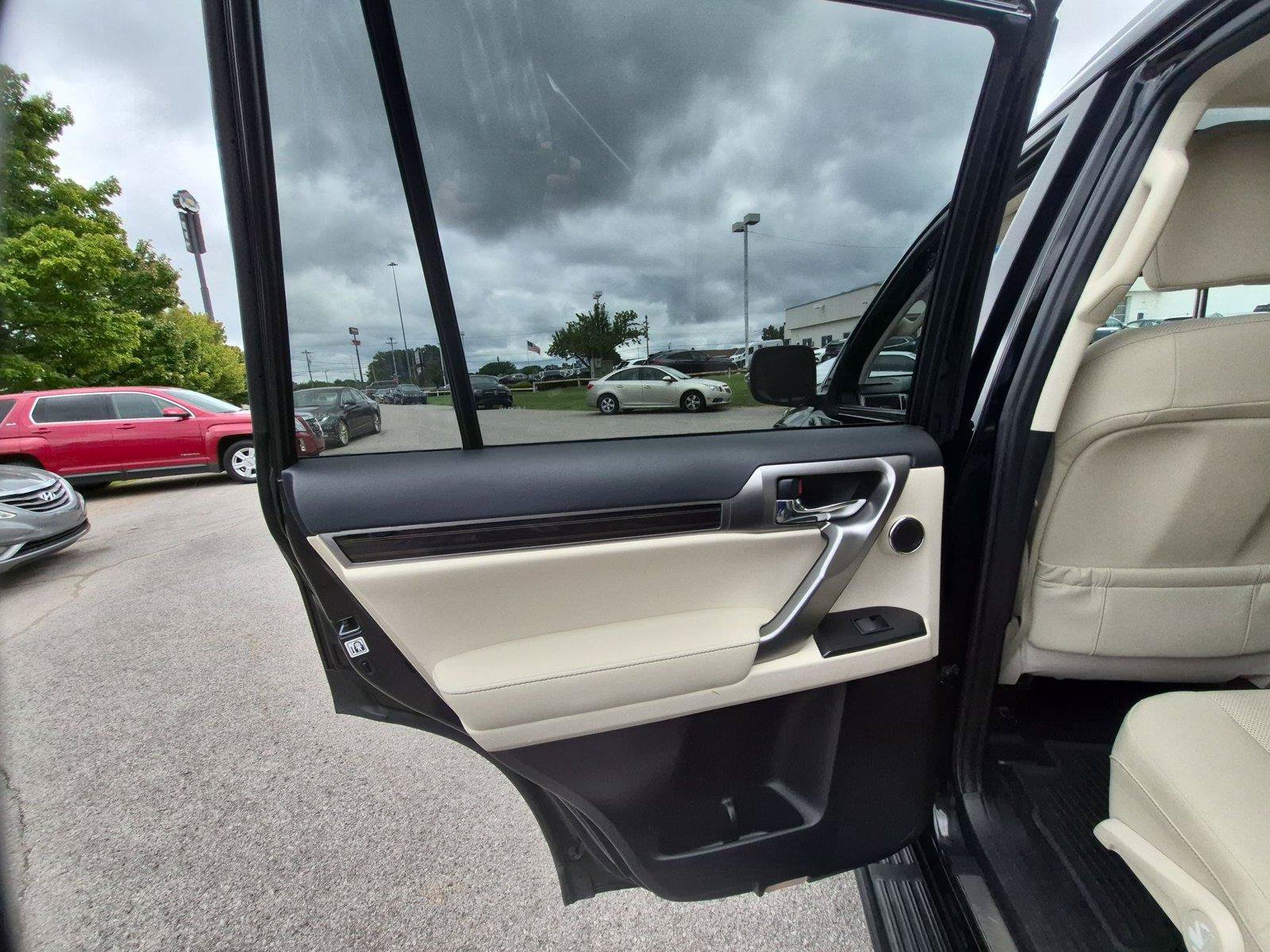 Used 2022 Lexus GX 460 Premium AWD/4WD image 32