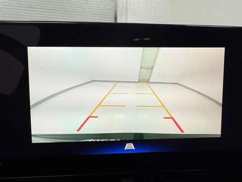 Used 2025 Chevrolet Trax RS w/ Driver Confidence Package image 19