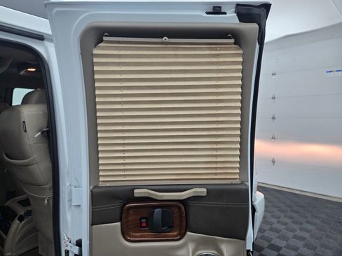 Used 2020 GMC Savana 2500 Extended w/ Enhanced Convenience Package image 47