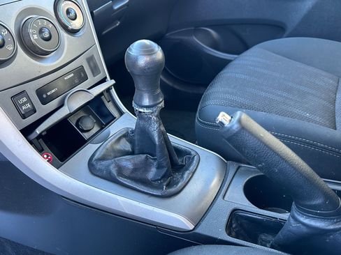 Used 2013 Toyota Corolla S image 17