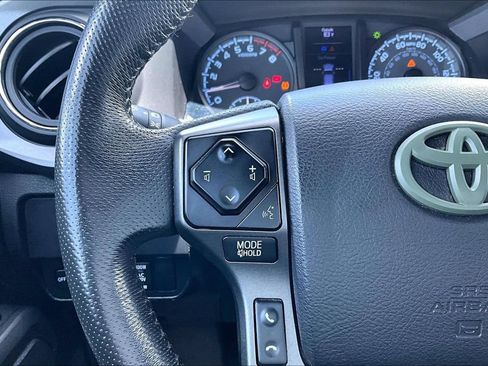 Used 2021 Toyota Tacoma SR AWD/4WD image 20