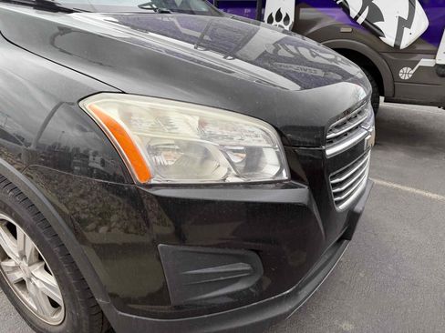 Used 2016 Chevrolet Trax LT w/ LT Convenience Package image 5