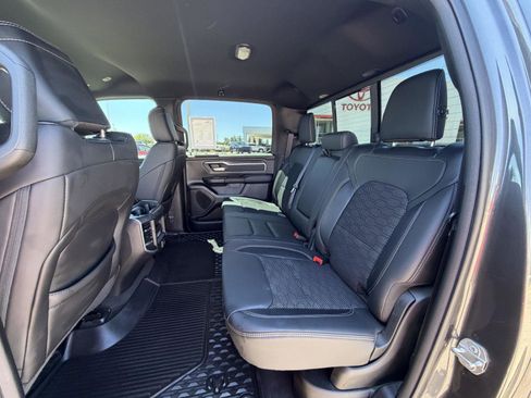 Used 2022 RAM 1500 Big Horn AWD/4WD image 18