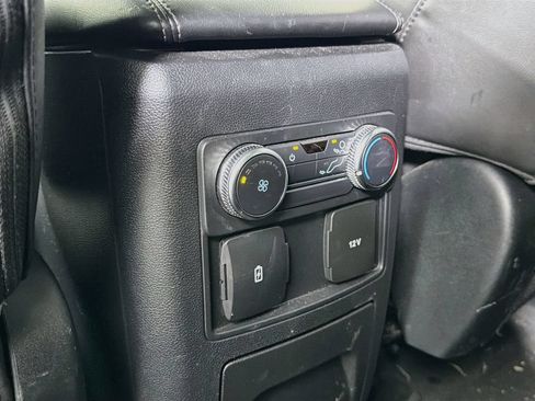 Used 2022 Ford Explorer XLT w/ Equipment Group 202A RWD image 28