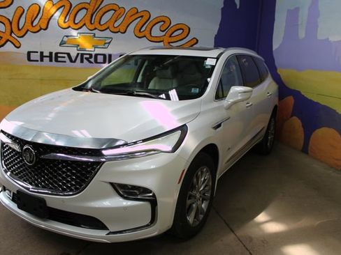 Used 2023 Buick Enclave Avenir w/ Avenir Technology Package AWD/4WD image 4