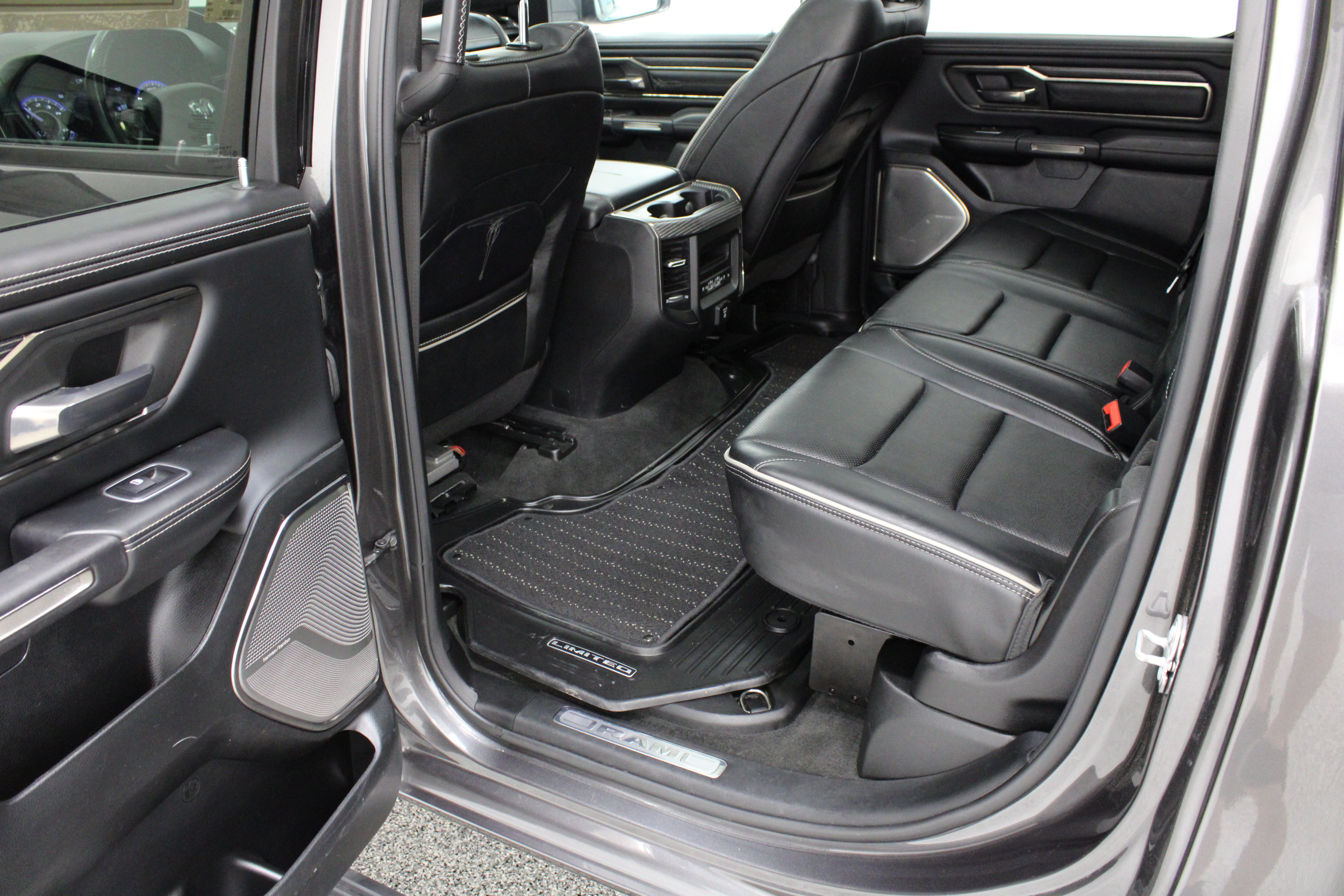 Used 2021 RAM 1500 Limited w/ Night Edition AWD/4WD image 34