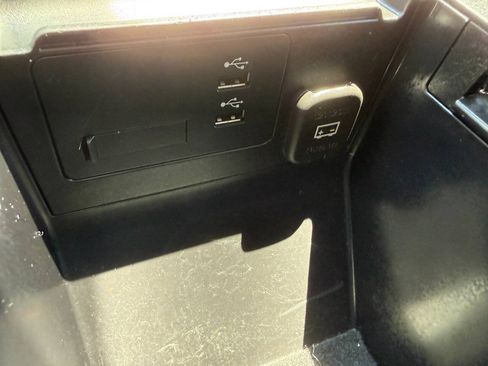 Used 2021 MAZDA MAZDA3 s FWD image 25