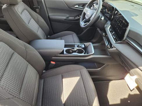New 2026 Chevrolet Equinox LT w/ Safety and Technology Package FWD image 10
