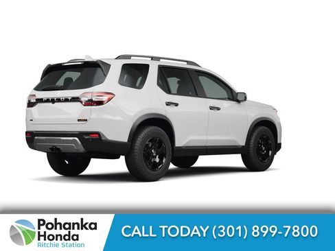 New 2026 Honda Pilot TrailSport image 3