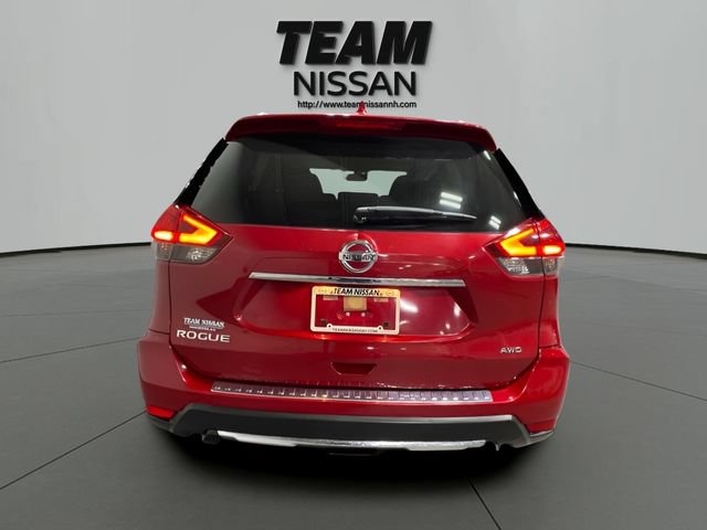 Used 2017 Nissan Rogue S w/ S Appearance Package AWD/4WD image 5