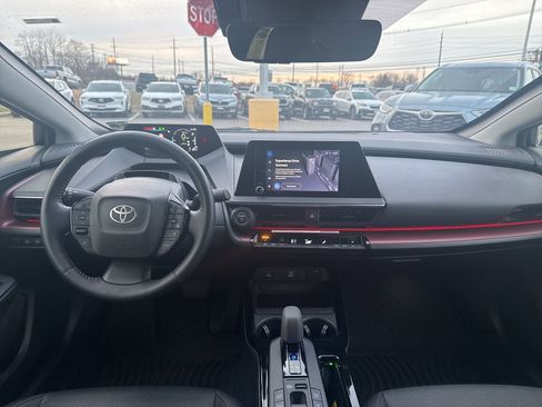 Used 2023 Toyota Prius Prime Premium image 19