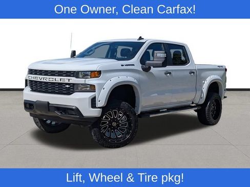 Used 2020 Chevrolet Silverado 1500 Custom w/ Custom Max Trailering Package AWD/4WD image 1