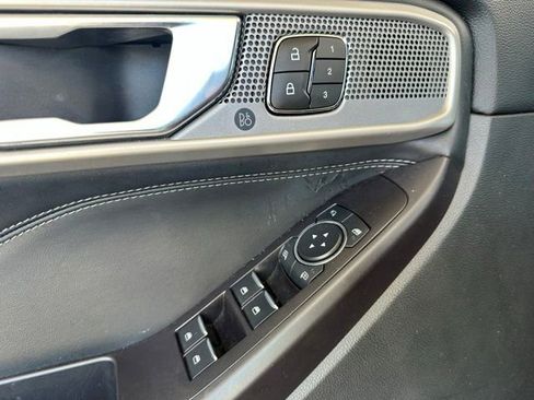 Used 2020 Ford Explorer Limited RWD image 29