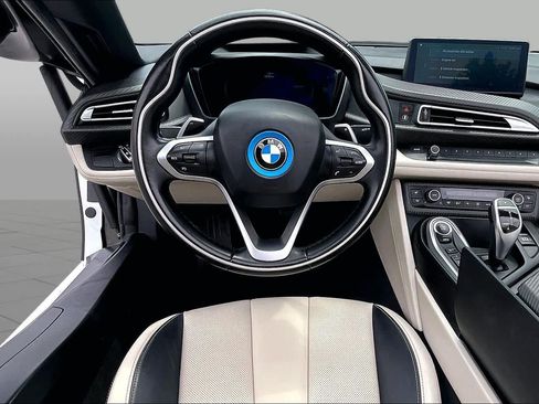 Used 2019 BMW i8 Roadster AWD/4WD image 5