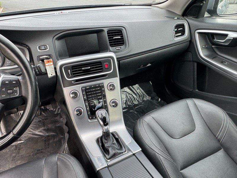 Used 2018 Volvo S60 T5 Dynamic w/ Vision Package FWD image 13