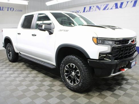 Used 2023 Chevrolet Silverado 1500 ZR2 w/ Technology Package AWD/4WD image 3