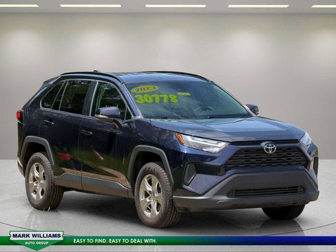 Used 2023 Toyota RAV4 XLE AWD/4WD image 2