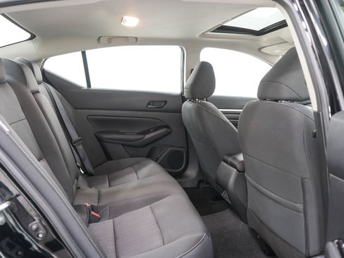 Used 2023 Nissan Altima 2.5 SV w/ SV Premium Package AWD/4WD image 12