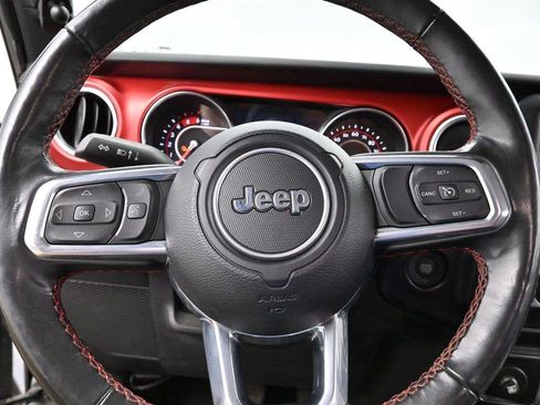 Used 2022 Jeep Gladiator Rubicon w/ LED Lighting Group AWD/4WD image 17