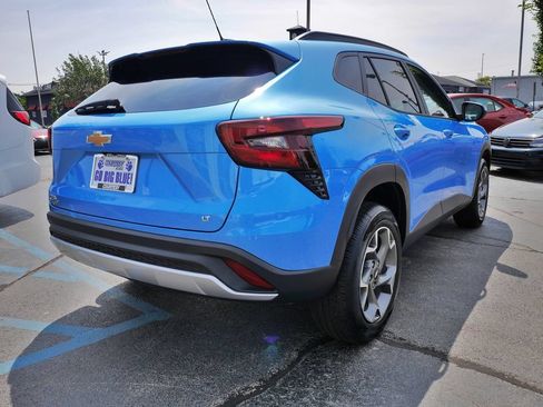 Used 2025 Chevrolet Trax LT w/ LT Convenience Package FWD image 5