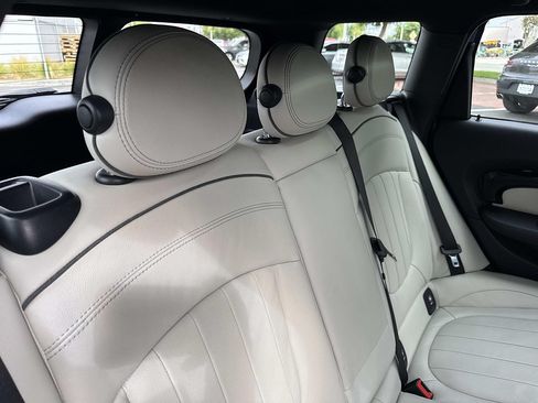 Used 2019 MINI Cooper Clubman S w/ Starlight Blue Edition FWD image 32