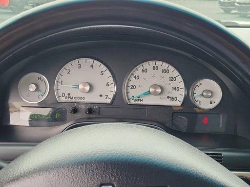 Used 2003 Ford Thunderbird Deluxe image 19