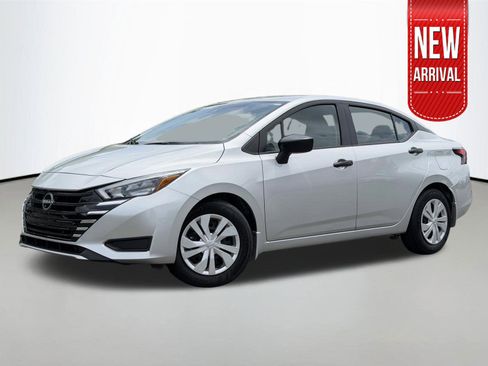 Used 2025 Nissan Versa S w/ Trunk Package FWD image 1