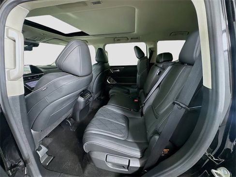 Used 2025 INFINITI QX80 Sensory image 20