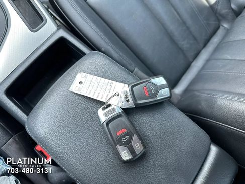 Used 2017 Audi A4 2.0T Premium FWD image 25