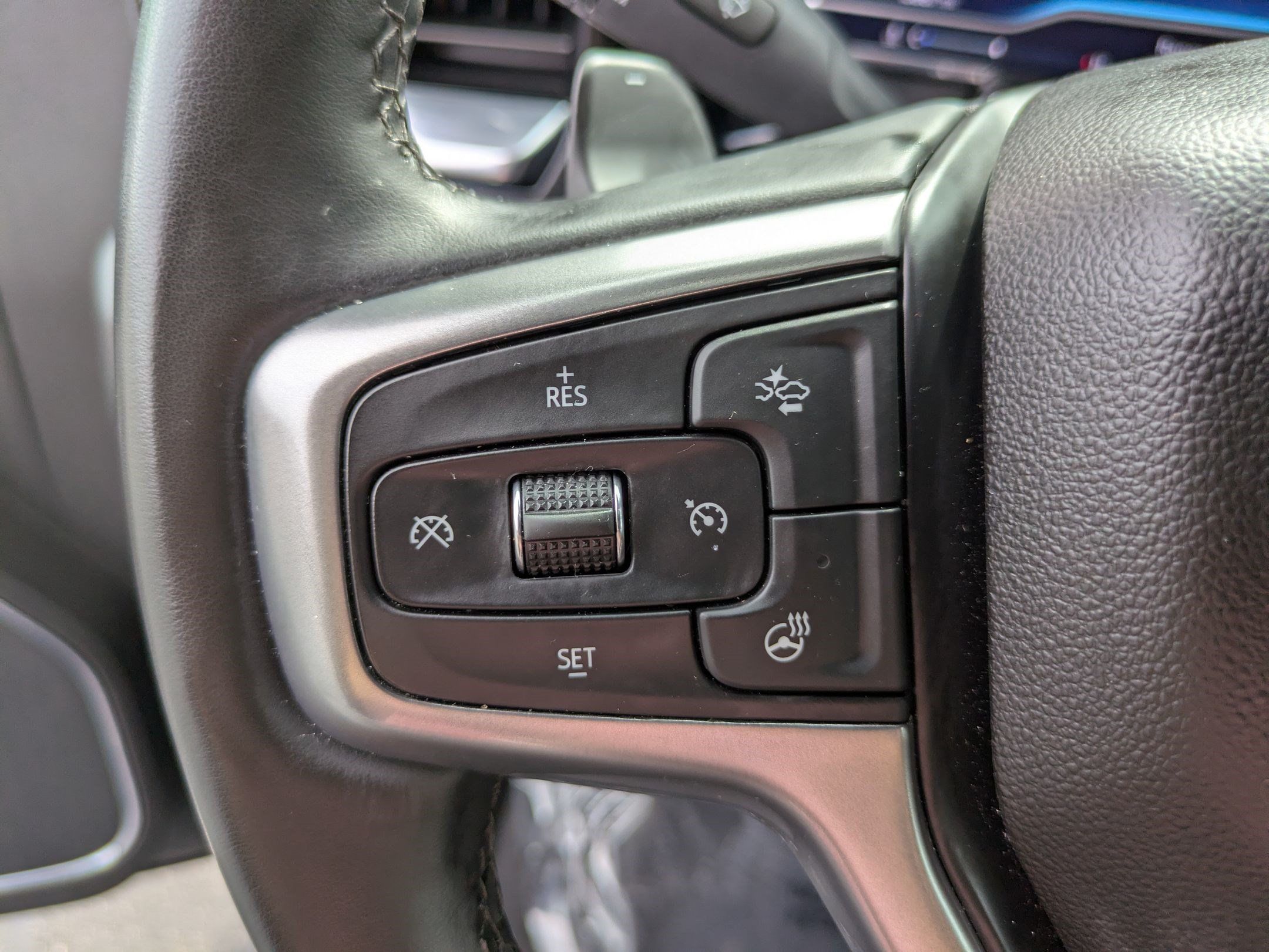 Used 2025 Chevrolet Silverado 1500 LT Trail Boss w/ Convenience Package II AWD/4WD image 18
