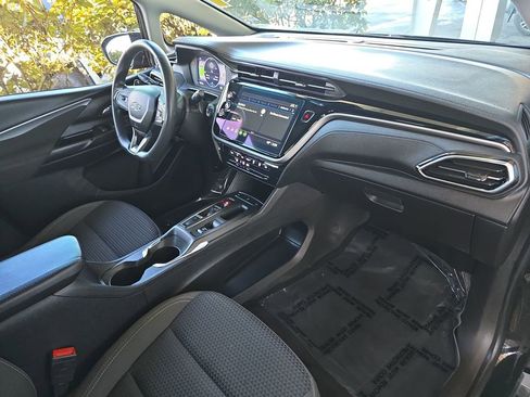 Certified 2023 Chevrolet Bolt LT w/ Driver Confidence Package image 30