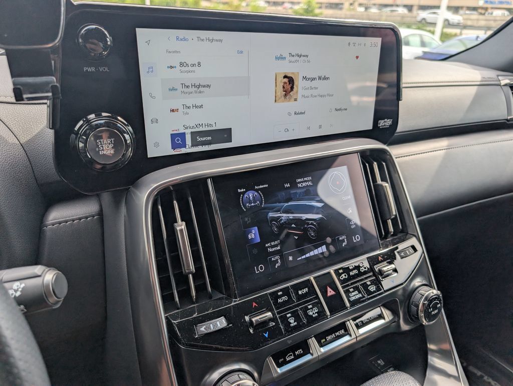 Used 2024 Lexus LX 600 F Sport AWD/4WD image 9