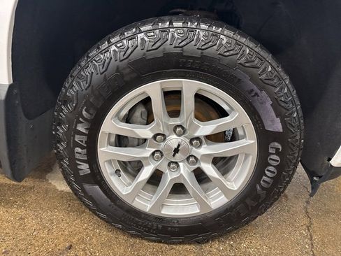 Used 2021 Chevrolet Silverado 1500 RST w/ Convenience Package II image 9