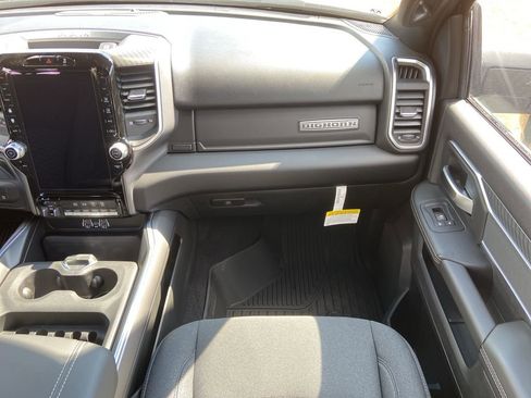 New 2025 RAM 2500 Big Horn image 30