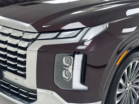 Used 2023 Hyundai Palisade Calligraphy image 35