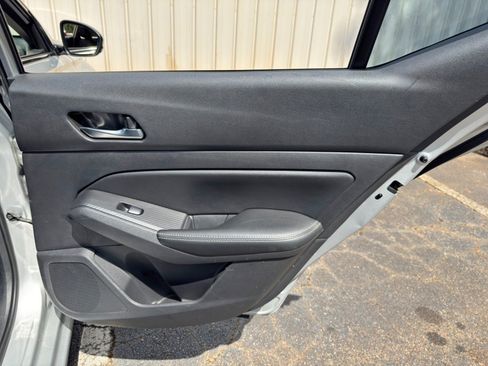 Used 2019 Nissan Altima 2.5 SV FWD image 41